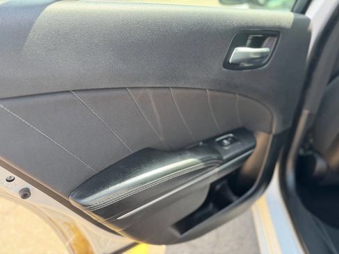 Used 2016 Dodge Charger SXT image 13