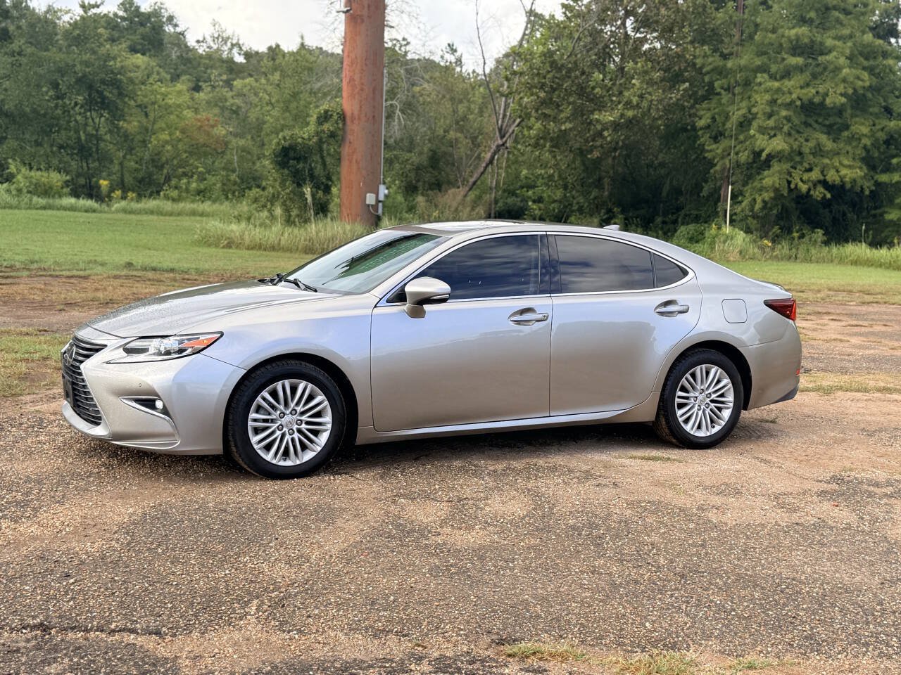Used 2017 Lexus ES 350 FWD image 1