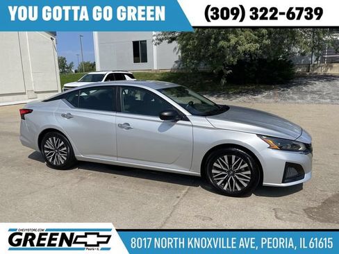 Used 2024 Nissan Altima 2.5 SV FWD image 1