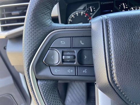 Used 2025 Toyota Tundra SR5 w/ SR5 Premium Package AWD/4WD image 33