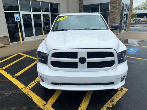 Used 2019 RAM 1500 Express w/ Express Value Package AWD/4WD image 11