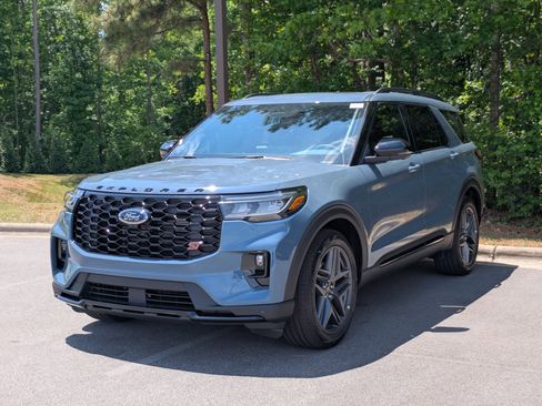 New 2026 Ford Explorer ST AWD/4WD image 6
