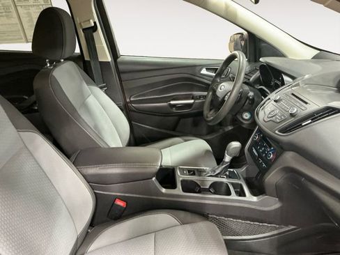Used 2017 Ford Escape SE FWD image 16