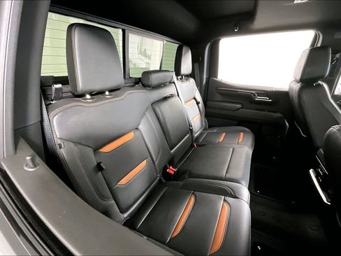 Used 2022 GMC Sierra 1500 AT4 w/ AT4 Premium Package image 27