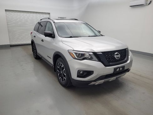 Used 2020 Nissan Pathfinder SL AWD/4WD image 13