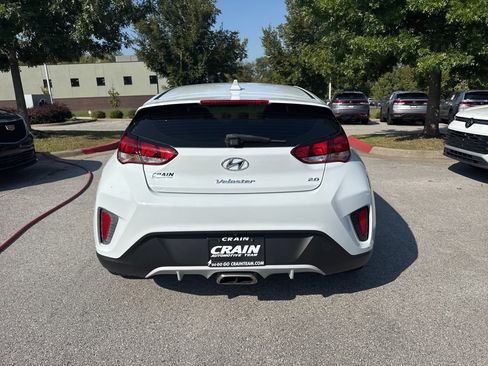 Used 2020 Hyundai Veloster 2.0 image 4