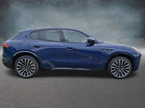 Used 2025 Maserati Grecale Modena AWD/4WD image 7