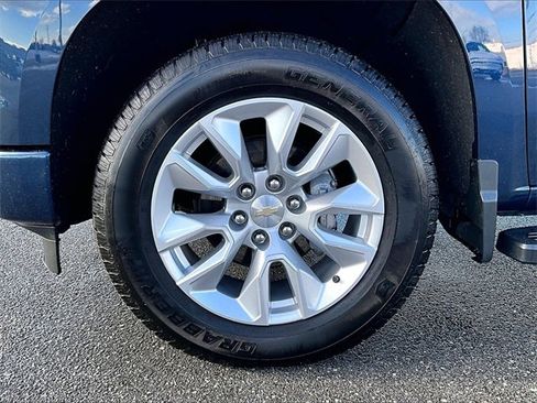 Used 2022 Chevrolet Silverado 1500 Custom image 7