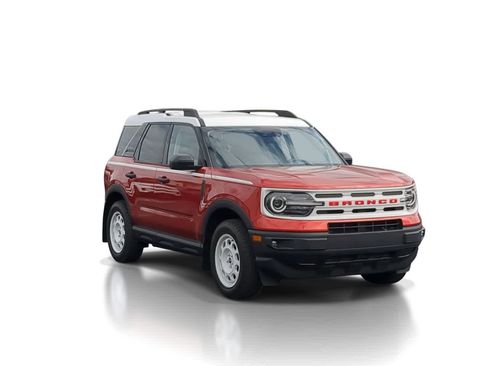 Used 2023 Ford Bronco Sport Heritage w/ Heritage Convenience Package image 2