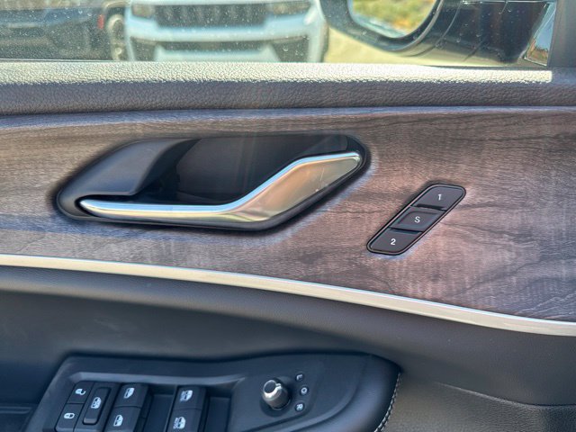 New 2027 Jeep Grand Cherokee L Limited w/ Limited Altitude Package RWD image 10