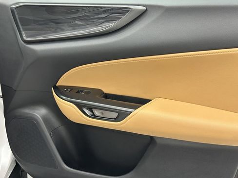 Used 2025 Lexus NX 250 FWD w/ Premium Package image 15