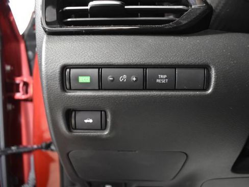 Used 2023 Nissan Sentra SR w/ SR Premium Package FWD image 15