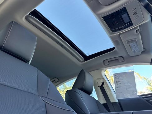 Certified 2025 Lexus ES 350 w/ Accessory Package (Z1) FWD image 19