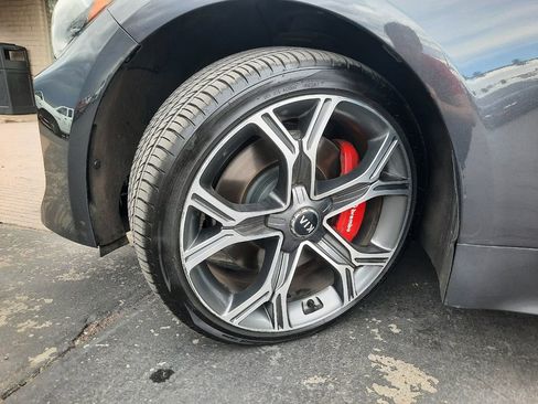 Used 2018 Kia Stinger GT RWD image 18