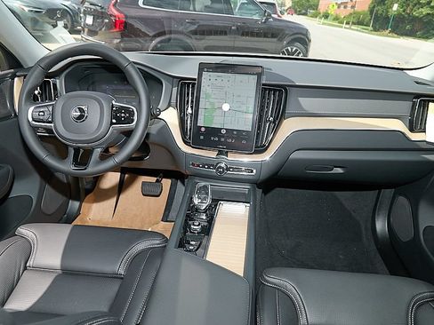 New 2026 Volvo XC60 B5 Ultra w/ Climate Package AWD/4WD image 24