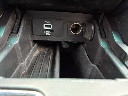 Used 2016 Ford Explorer XLT w/ Equipment Group 202A image 14