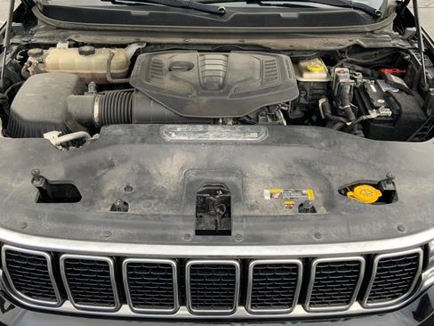 Used 2023 Jeep Wagoneer Series III w/ Preferred Equipment Group image 22