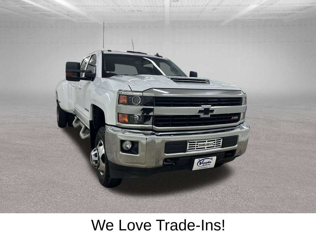 Used 2019 Chevrolet Silverado 3500 LT w/ LT Convenience Package AWD/4WD image 3