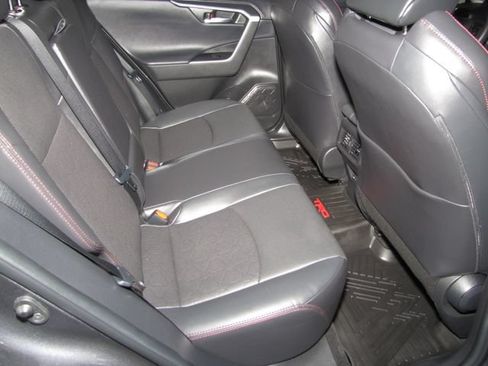 Used 2022 Toyota RAV4 TRD Off-Road AWD/4WD image 18