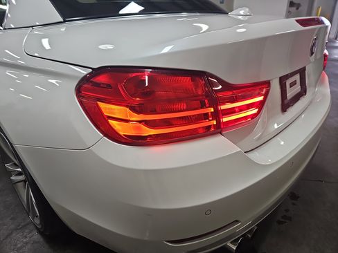 Used 2017 BMW 430i Convertible image 32