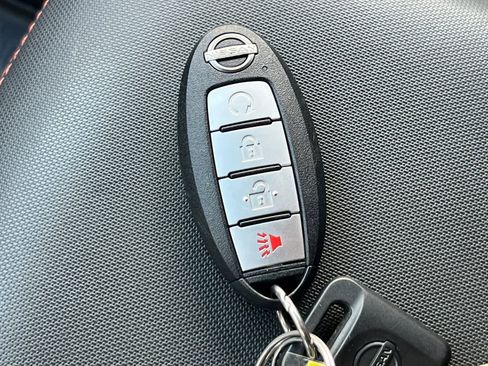 Used 2023 Nissan Frontier PRO-4X w/ Technology Package image 22