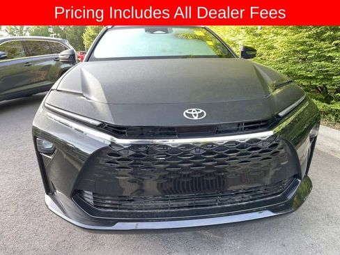 Used 2025 Toyota Crown Signia w/ Advanced Technology Package AWD/4WD image 7