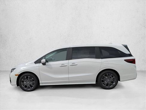 New 2026 Honda Odyssey Touring image 5