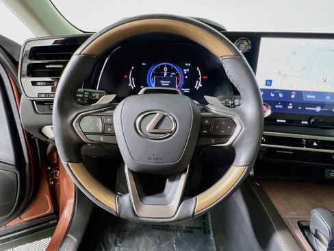 Used 2024 Lexus RX 350 FWD w/ Convenience Package image 18