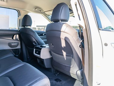 New 2026 Kia Carnival image 9