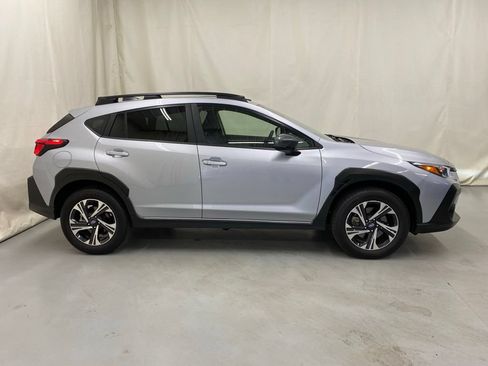 Used 2025 Subaru Crosstrek 2.5i Premium AWD/4WD image 9