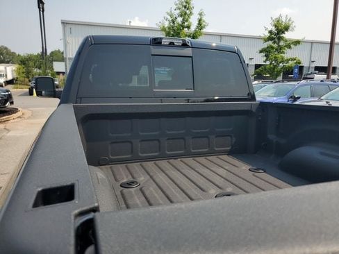 Certified 2025 RAM 2500 Big Horn AWD/4WD image 13