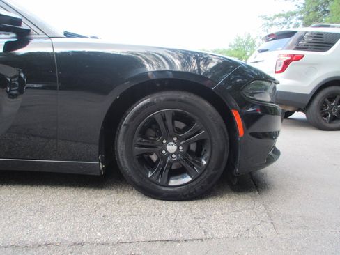 Used 2020 Dodge Charger SXT RWD image 24