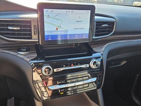 Used 2023 Ford Explorer Limited w/ Equipment Group 301A image 23