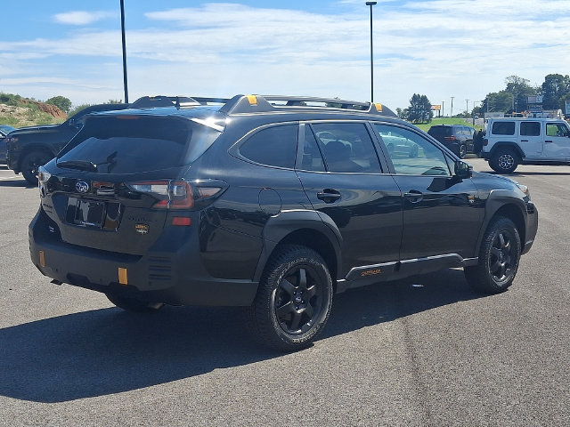 Used 2025 Subaru Outback Wilderness AWD/4WD image 5