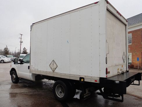 Used 2016 Ford F350 XL image 2