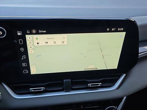 Used 2025 Chevrolet Equinox LT w/ Convenience Package II image 13