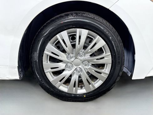 Used 2024 Toyota Corolla LE image 31