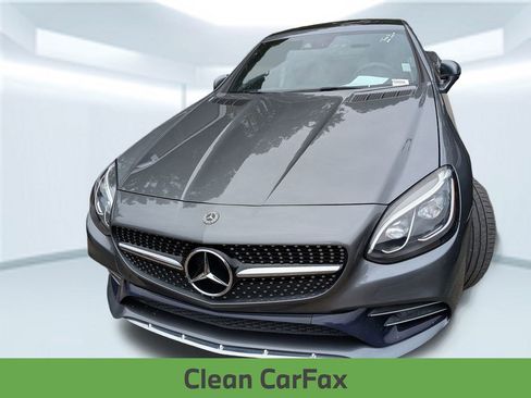 Used 2020 Mercedes-Benz SLC 300 image 2