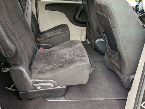 Used 2011 Dodge Grand Caravan Mainstreet w/ PWR Convenience Group image 26