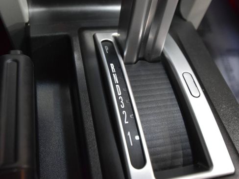 Used 2009 Ford Mustang GT RWD image 29