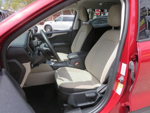 Used 2022 Ford Escape SE w/ Cold Weather Package AWD/4WD image 10