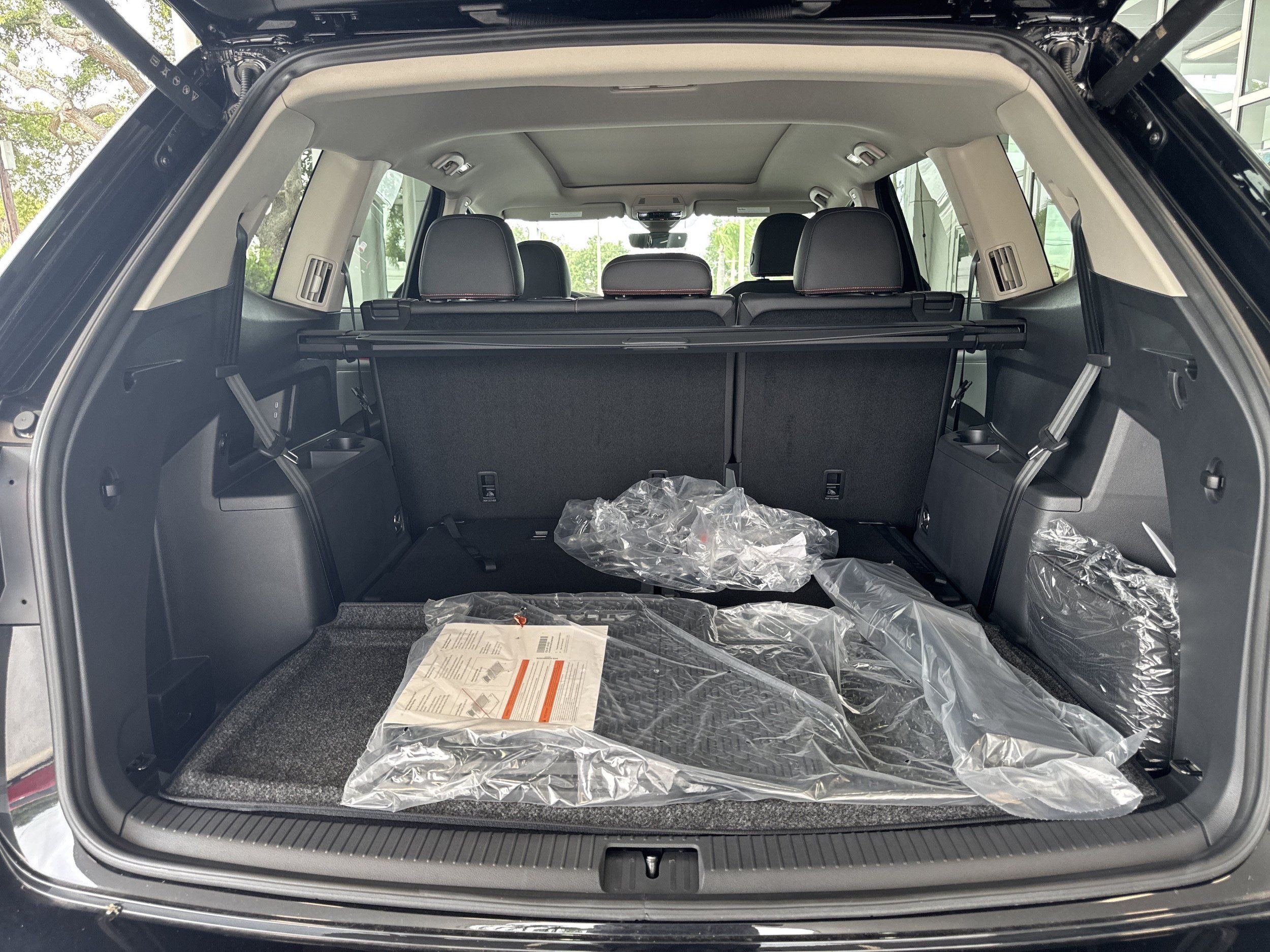 New 2026 Volkswagen Atlas Peak Edition AWD/4WD image 11