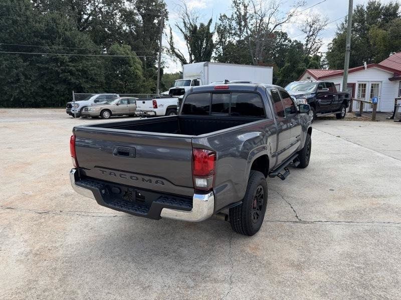 Used 2022 Toyota Tacoma SR5 RWD image 5