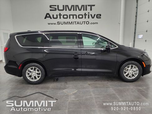 New 2026 Chrysler Voyager LX image 1