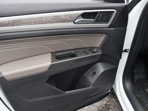 Certified 2023 Volkswagen Atlas Cross Sport SE image 10