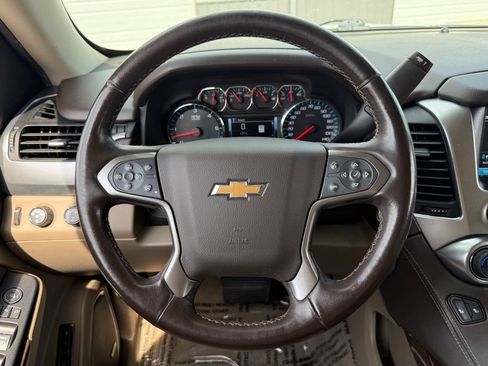 Used 2020 Chevrolet Tahoe LT w/ Luxury Package AWD/4WD image 16