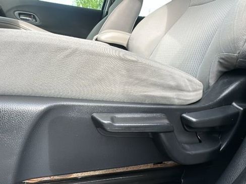 Used 2019 Honda HR-V LX image 21
