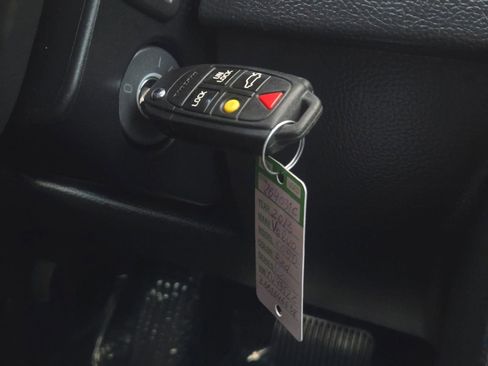 Used 2013 Volvo XC90 3.2 image 32