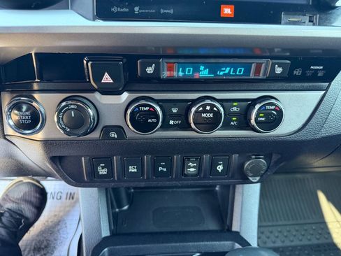 Used 2017 Toyota Tacoma Limited w/ Tow Package AWD/4WD image 26
