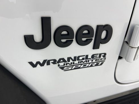 Used 2021 Jeep Wrangler Unlimited Sport image 25